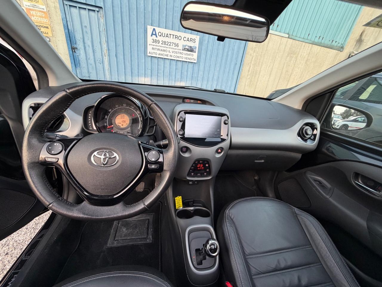 Toyota Aygo Connect 1.0 VVT-i 72 CV 5 porte x-cite