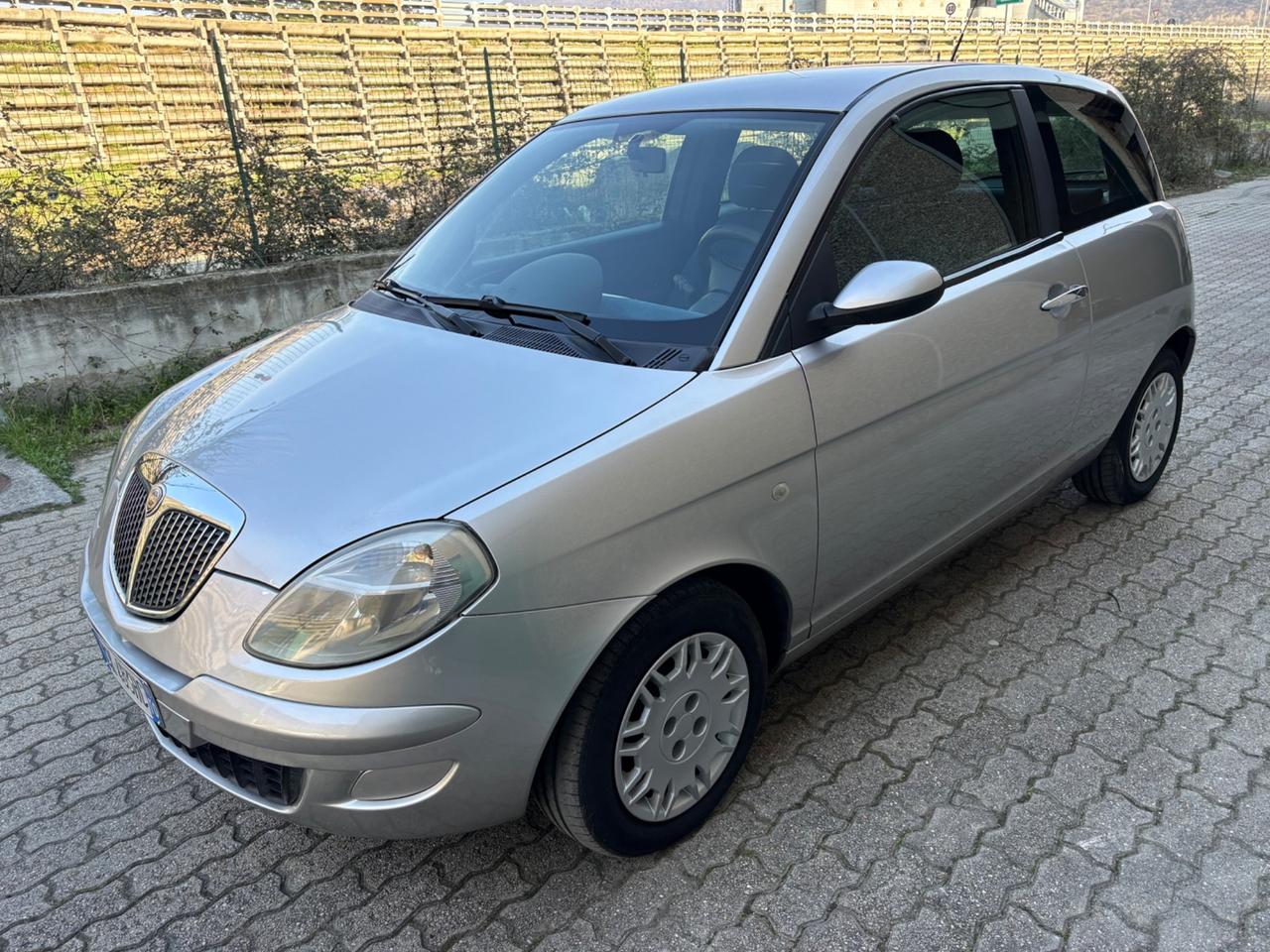 Lancia Ypsilon 1.2 Argento