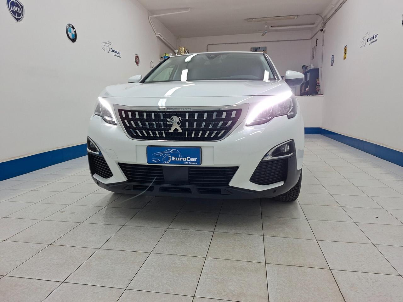 Peugeot 3008 Business 1.5 BlueHDi 130cv