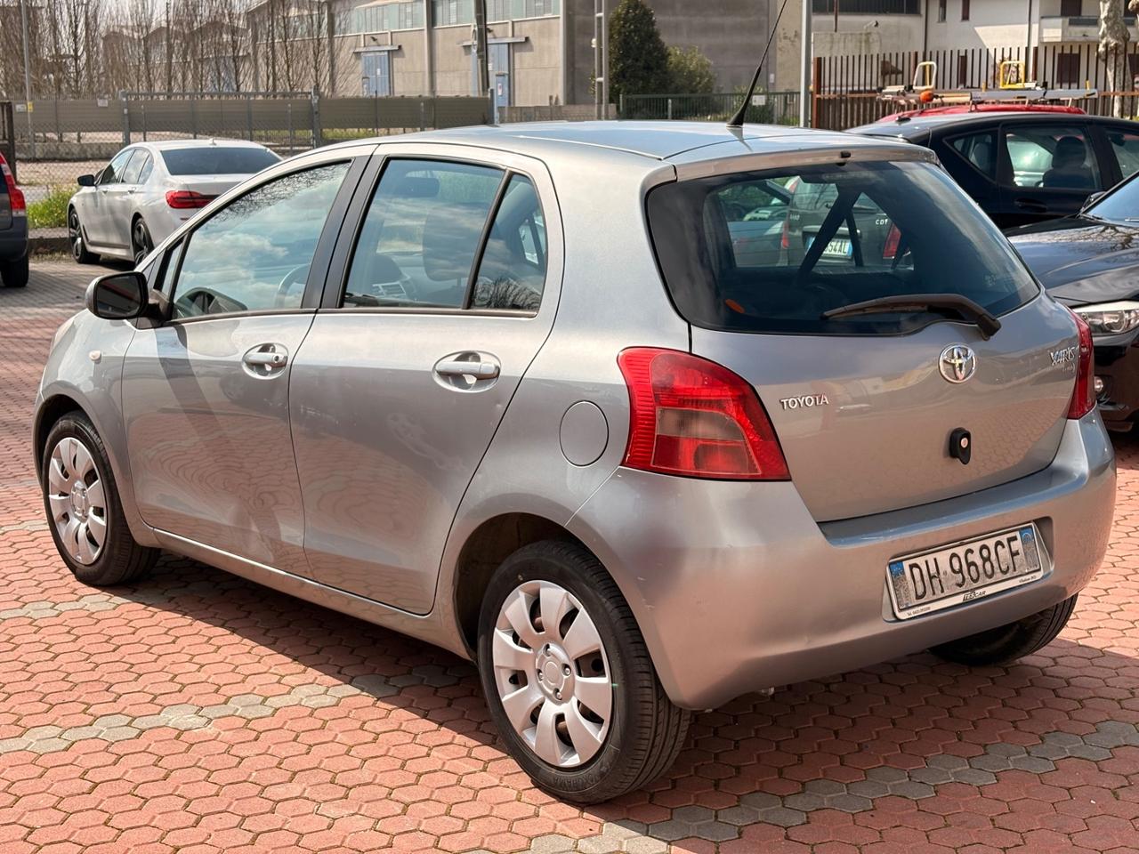 Toyota Yaris 1.3 5 porte - NEOPATENTATI