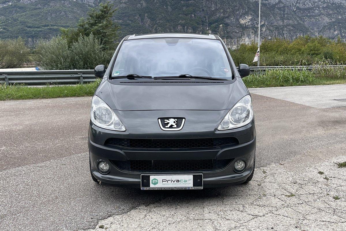 PEUGEOT 1007 1.4 HDi Sporty