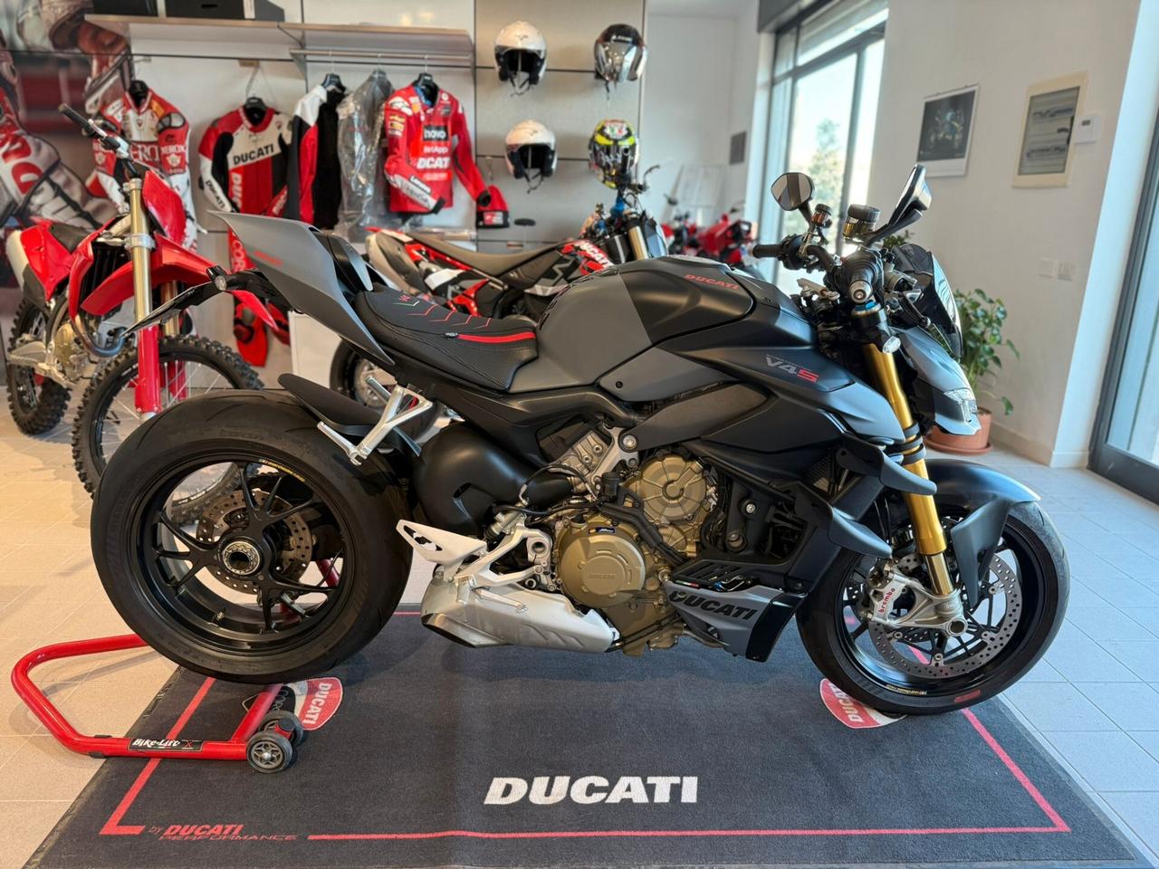 Ducati Streetfighter V4 S ABS