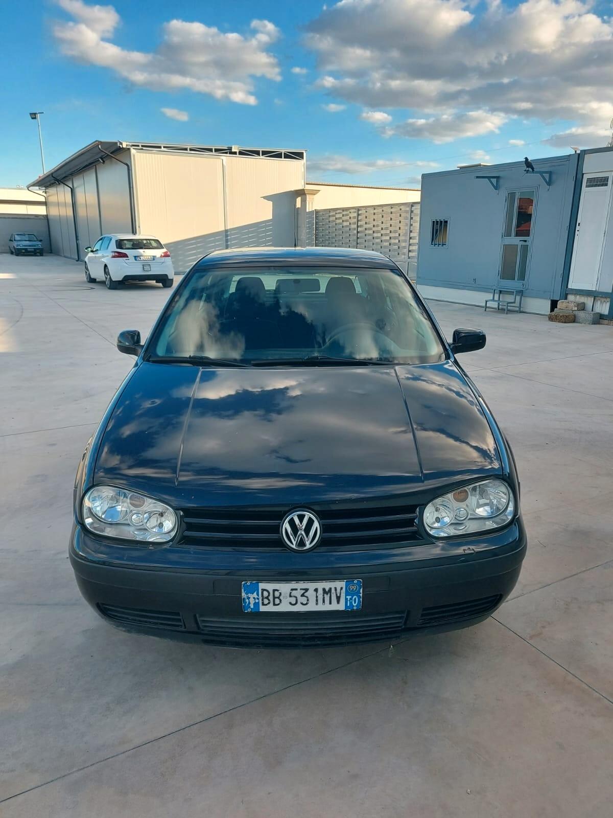 Volkswagen Golf 1.6 cat 5 porte Highline GPL
