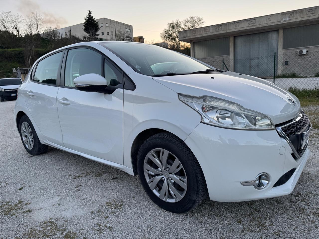 Peugeot 208 1.2 VTi 82 CV 5 porte Active