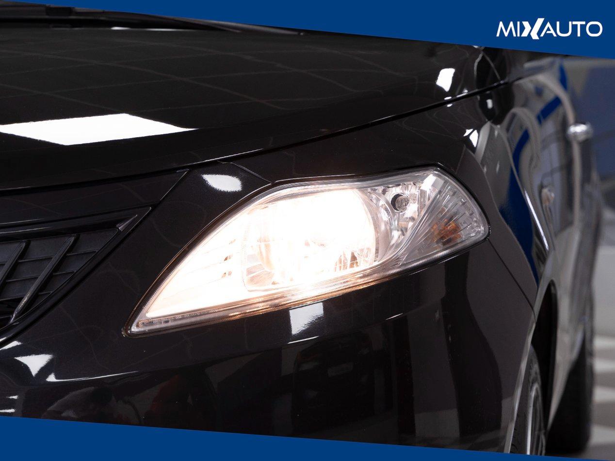Lancia Ypsilon 1.0 Firefly Hybrid Silver 70CV 5 Porte