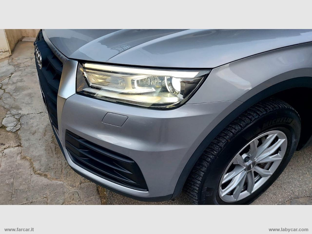 AUDI Q5 35 TDI quattro S tronic Business