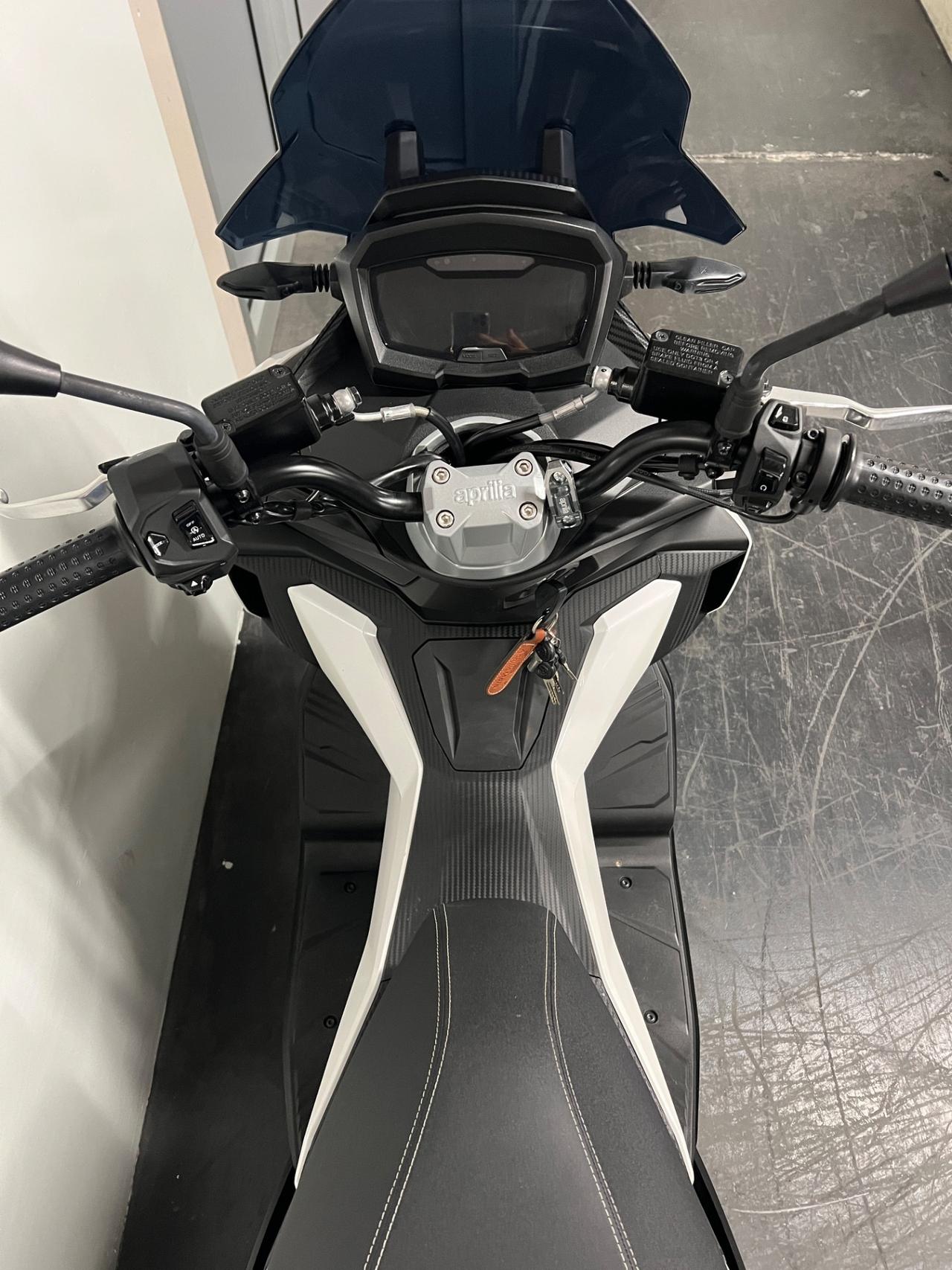 Aprilia SR GT 200