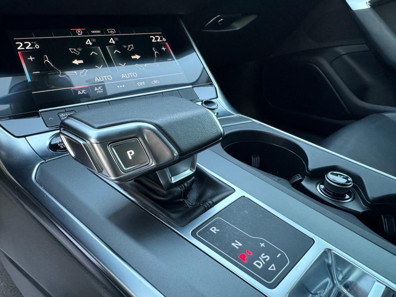AUDI A6 Avant 2.0 TDI S tronic-Virtual Pelle 19