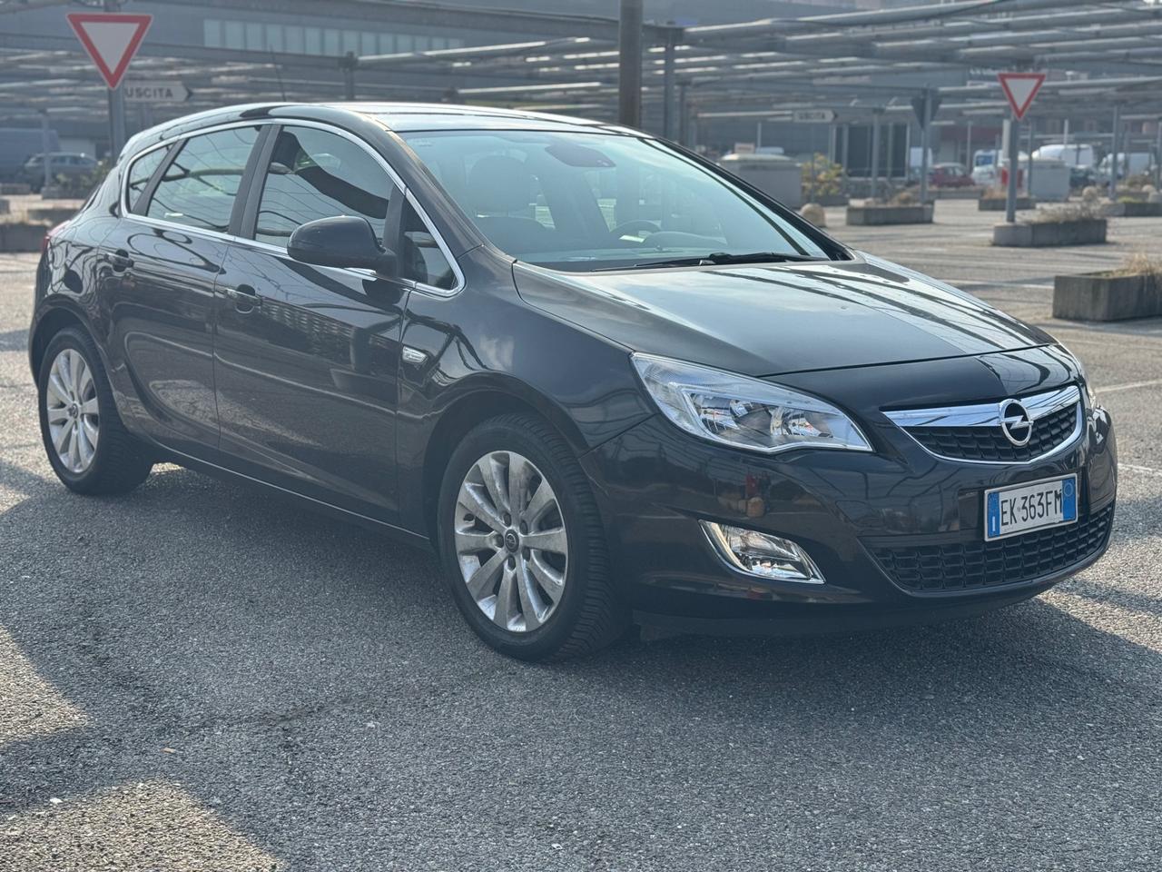 Opel Astra 1.7 CDTI 110CV 5 porte Cosmo