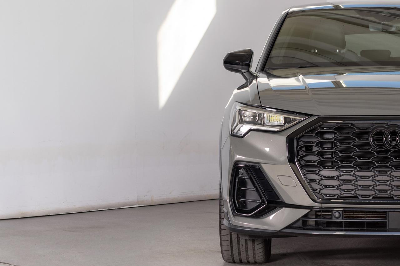 Audi Q3 Sb 35 Tdi 2.0 S-tronic S-line Black Line 150 Cv