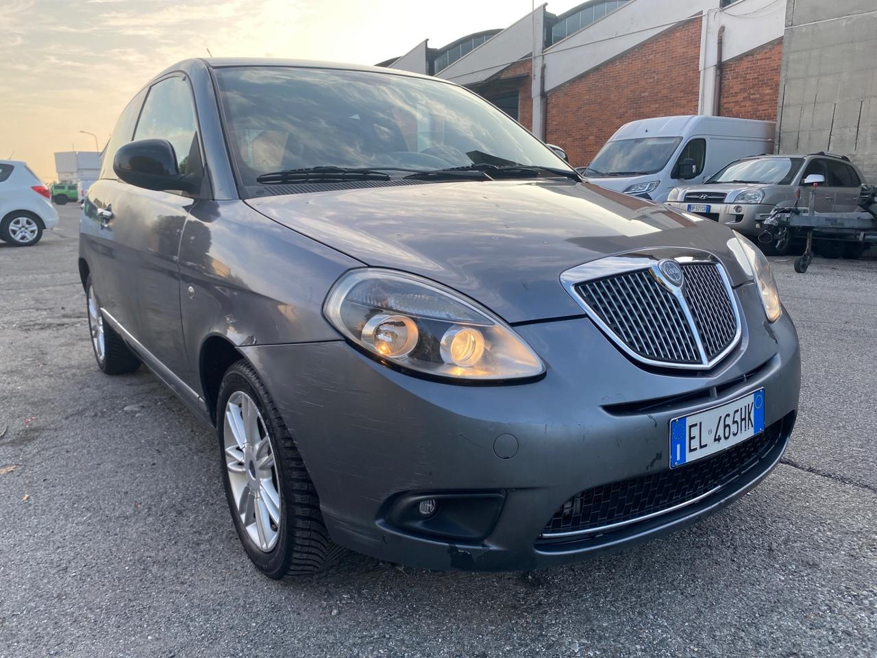 Lancia Ypsilon 1.2 69 CV 5 porte GPL Ecochic Silver