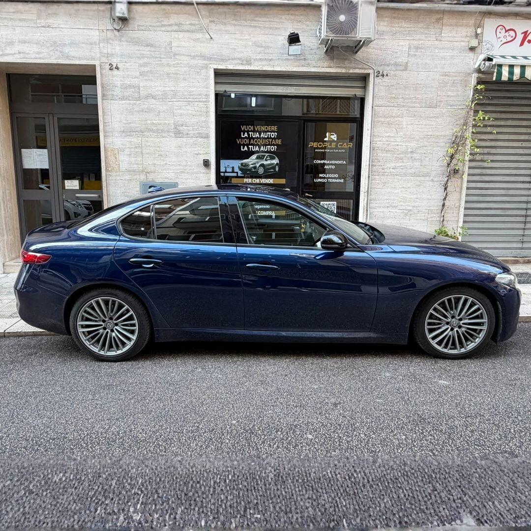 Alfa Romeo Giulia 2.2 TD - 180 CV