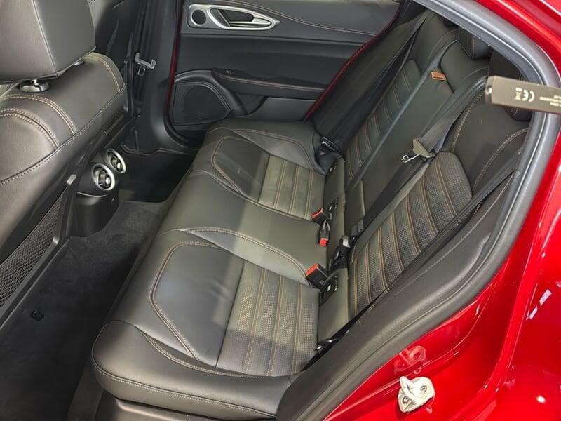 Alfa Romeo Giulia Giulia 2.0 Turbo 280CV AT8 AWD Q4 Intensa