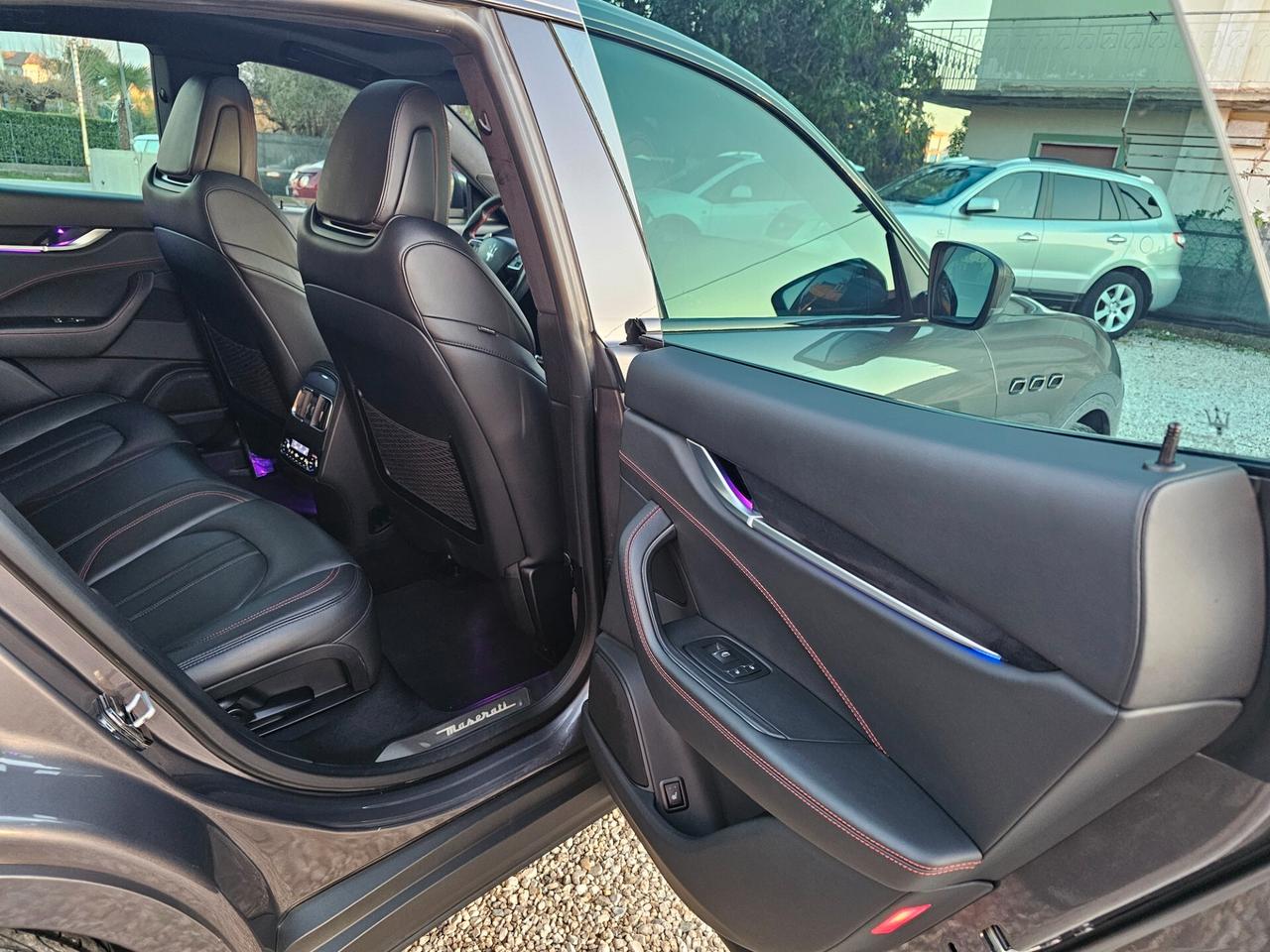 MASERATI LEVANTE 3.0D 250CV GRANSPORT FULL TETTO COKPIT