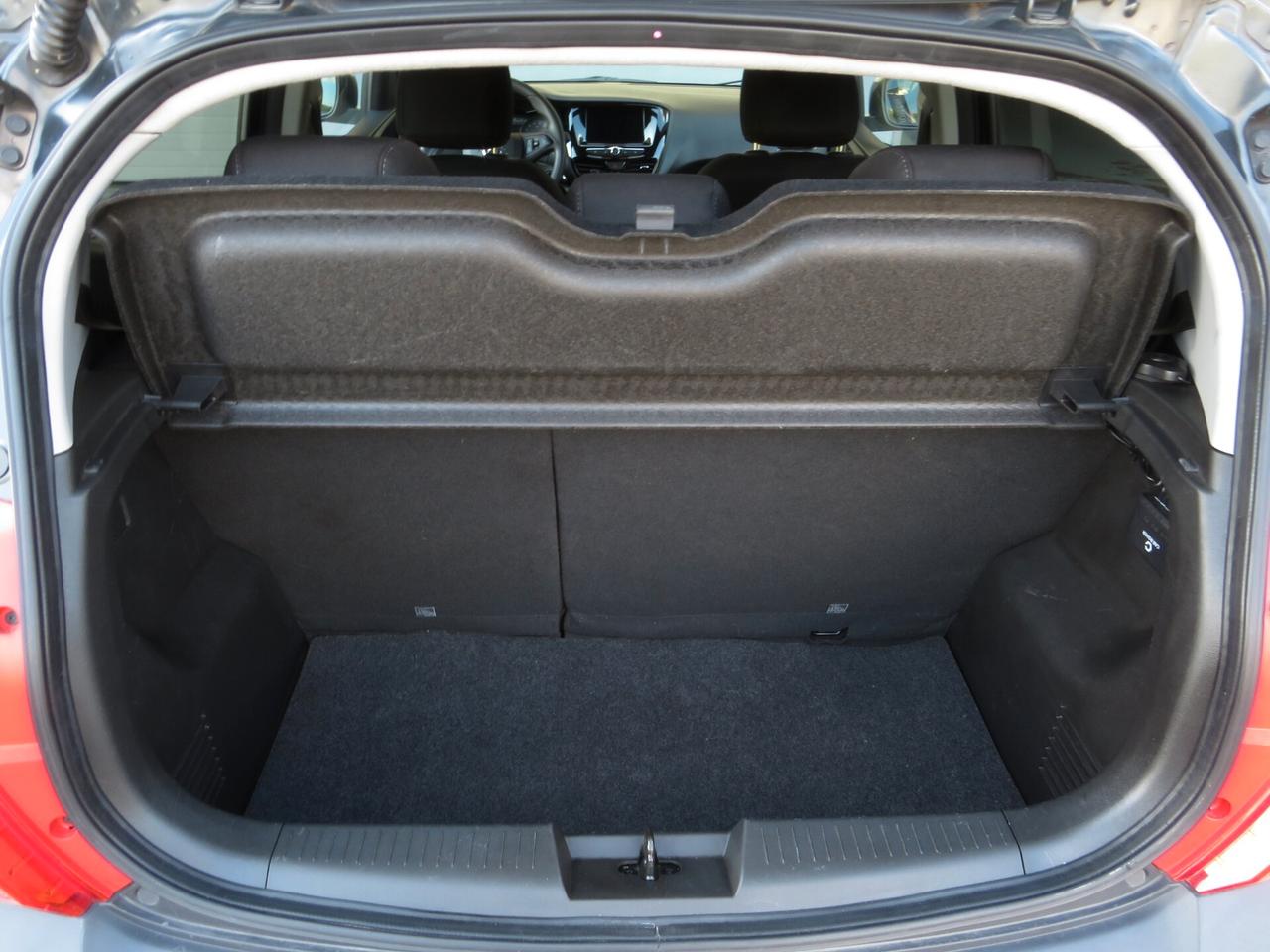 Opel Karl 1.0 Rocks. androId/carplay/sensori