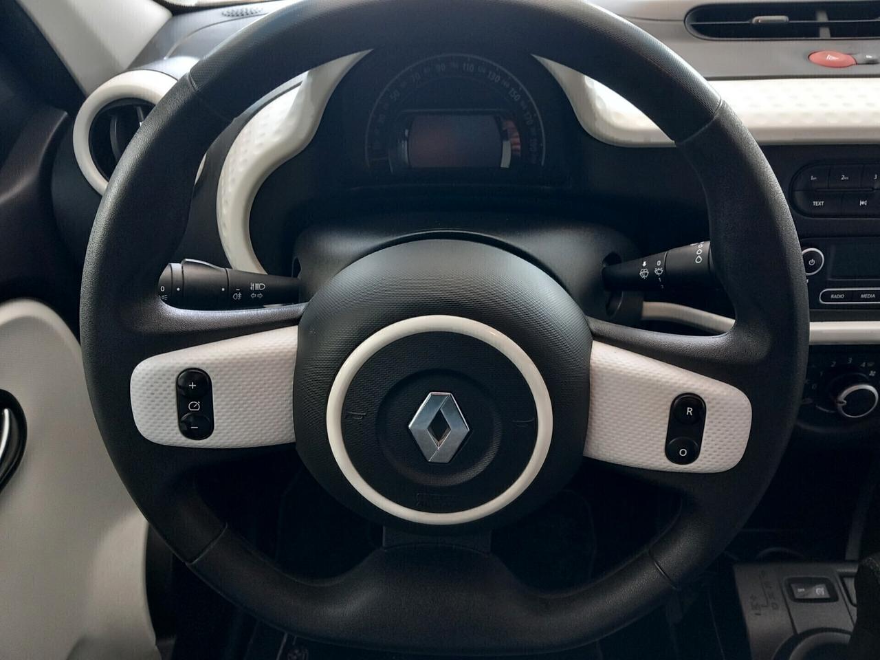 Renault Twingo anno 2017 automatica 1.0 benzina 23 mila km