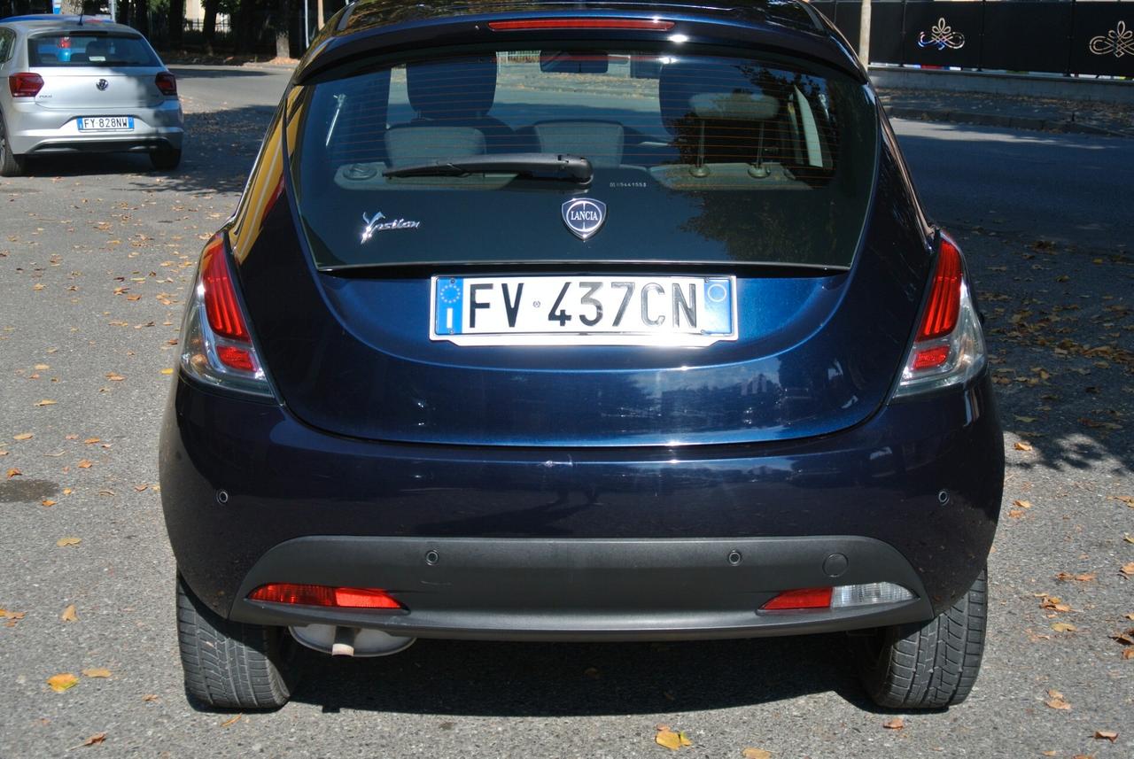 Lancia Ypsilon 1.2 69 CV 5 porte GPL Ecochic Elefantino Blu