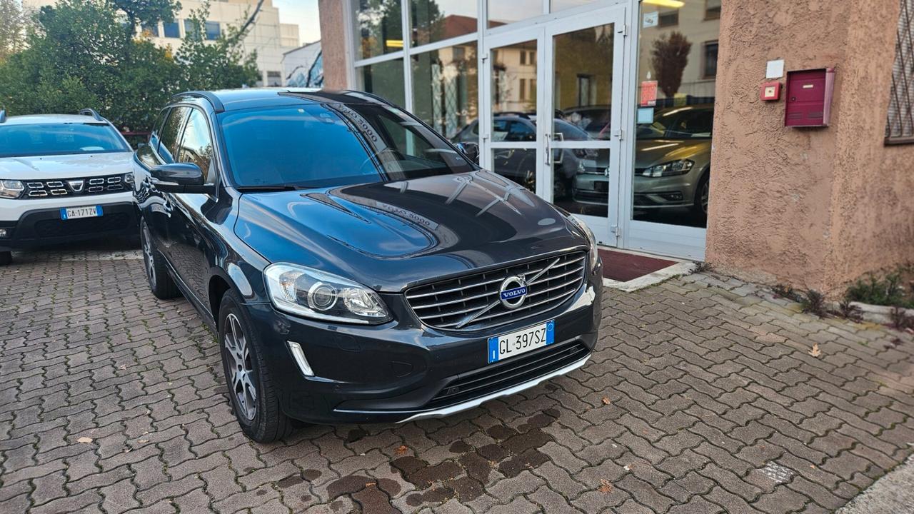 Volvo XC 60 2.4 d4 awd 181cv geartronic NAVY-CAM-SED.RISC