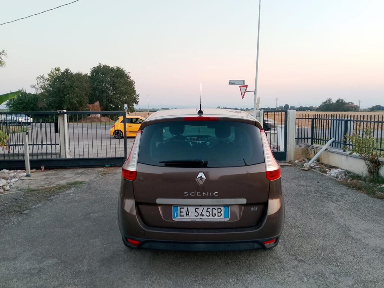 Renault Scenic Scénic 1.9 dCi-7 POSTI-NEOPAT-150.000-2010