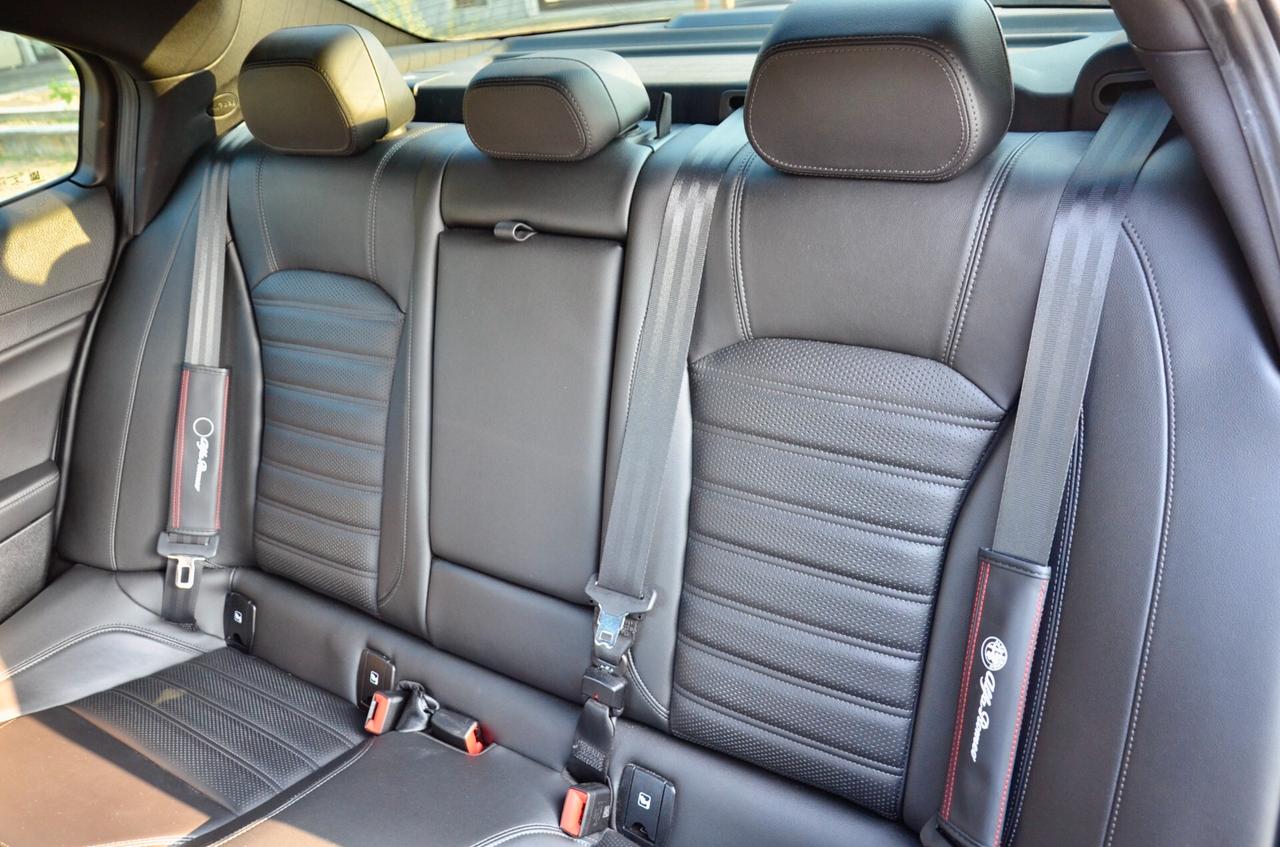 ALFA ROMEO GIULIA 2.2 T VELOCE Q4 AWD 210cv AUTO, ECCELLENTI CONDIZIONI, UFF ITALIANA, SERVICE DIMOSTRABILI, PERMUTE