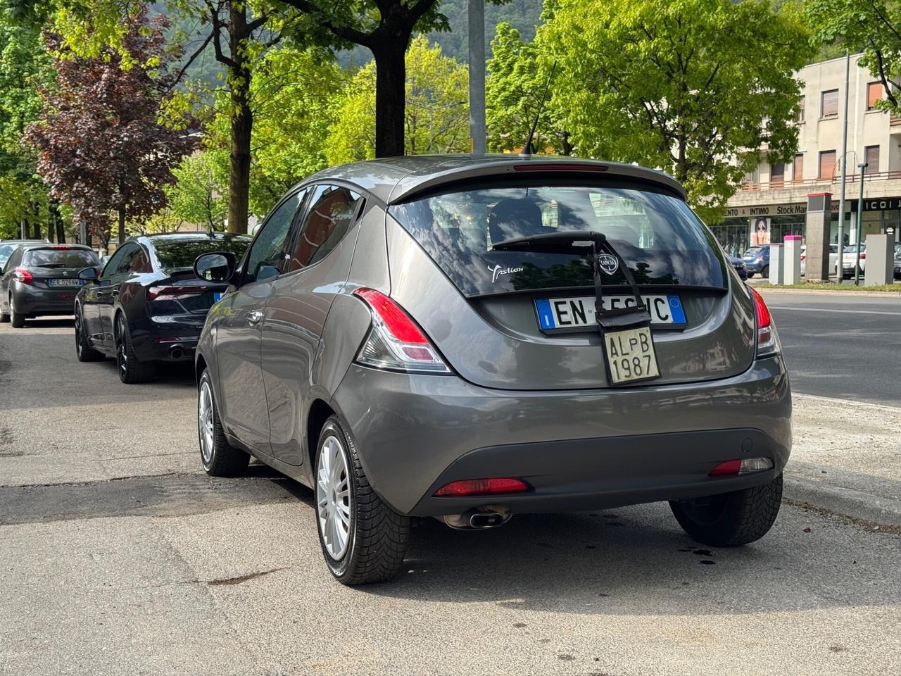 Lancia Ypsilon 1.2 69 CV 5 porte S&S Platinum
