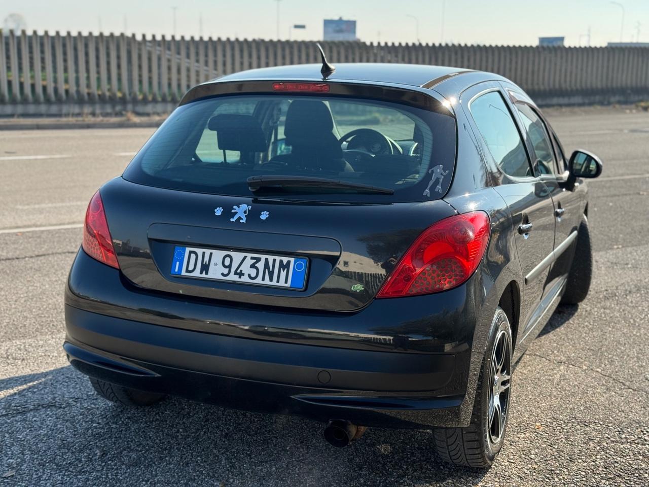 Peugeot 207 1.4 VTi 95CV 5p. XS