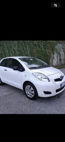 Toyota Yaris 1.0 3 porte SI NEOPATENTATI