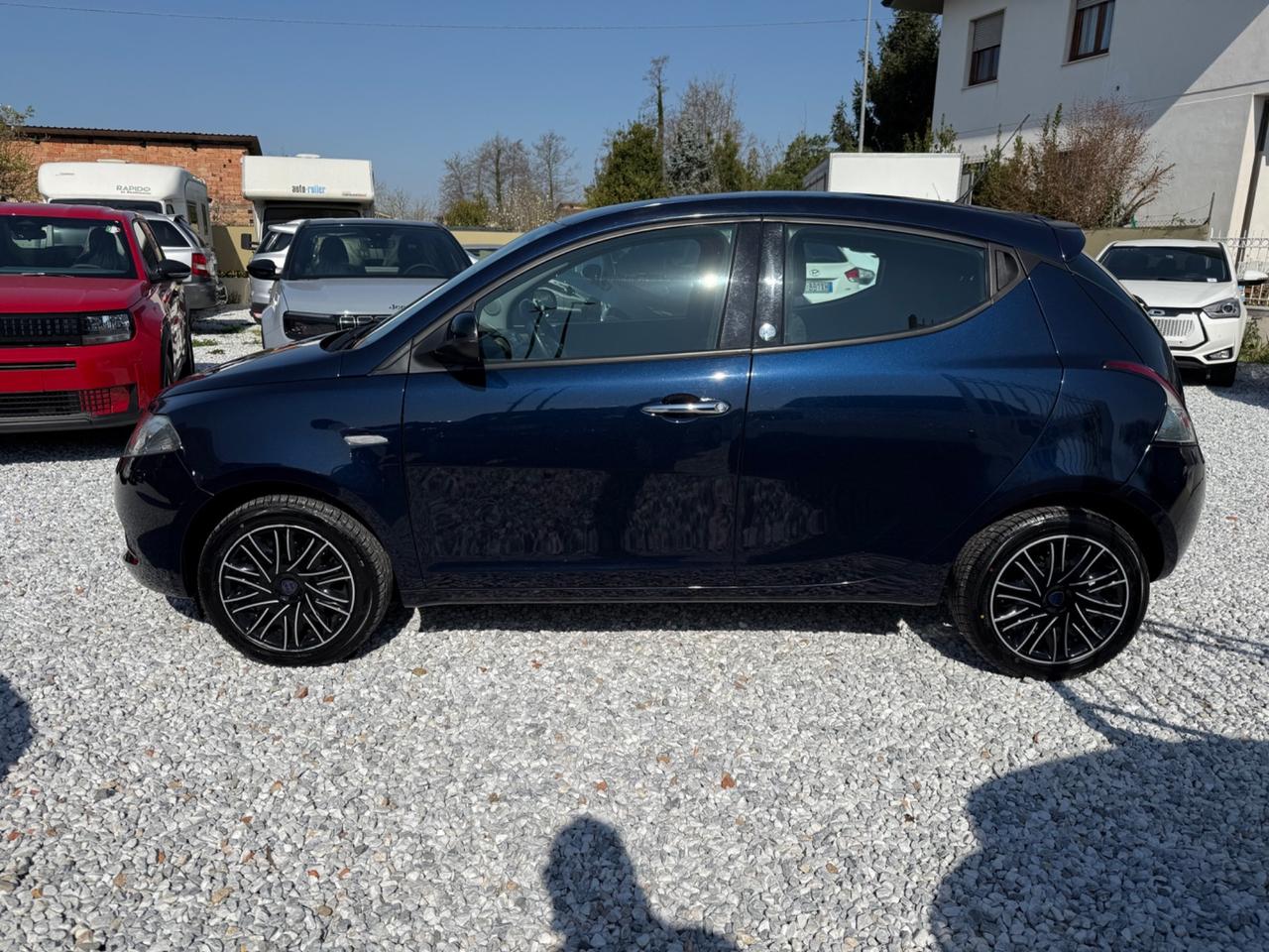 Lancia Ypsilon 1.2 69 CV 5 porte GPL Ecochic Platinum