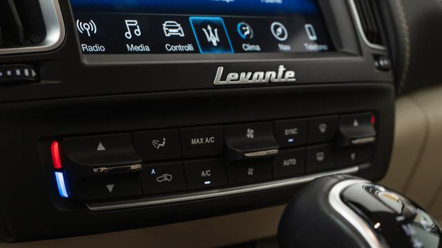 MASERATI Levante V6 430 CV S AWD Gransport SERVICES PERFETTO