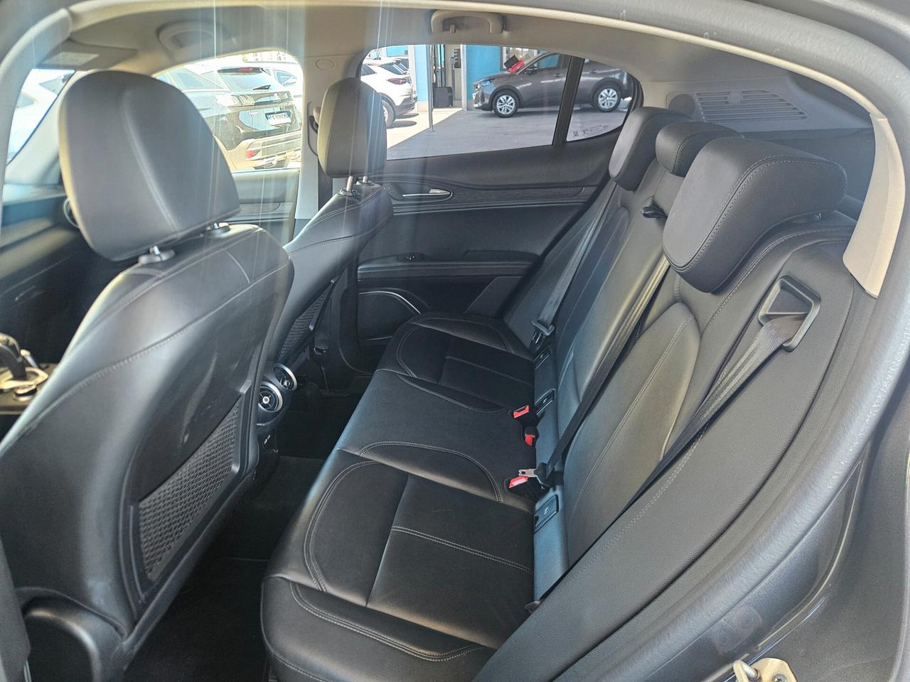 Alfa Romeo Stelvio 2.2 Turbodiesel 190 CV AT8 Q4 Executive