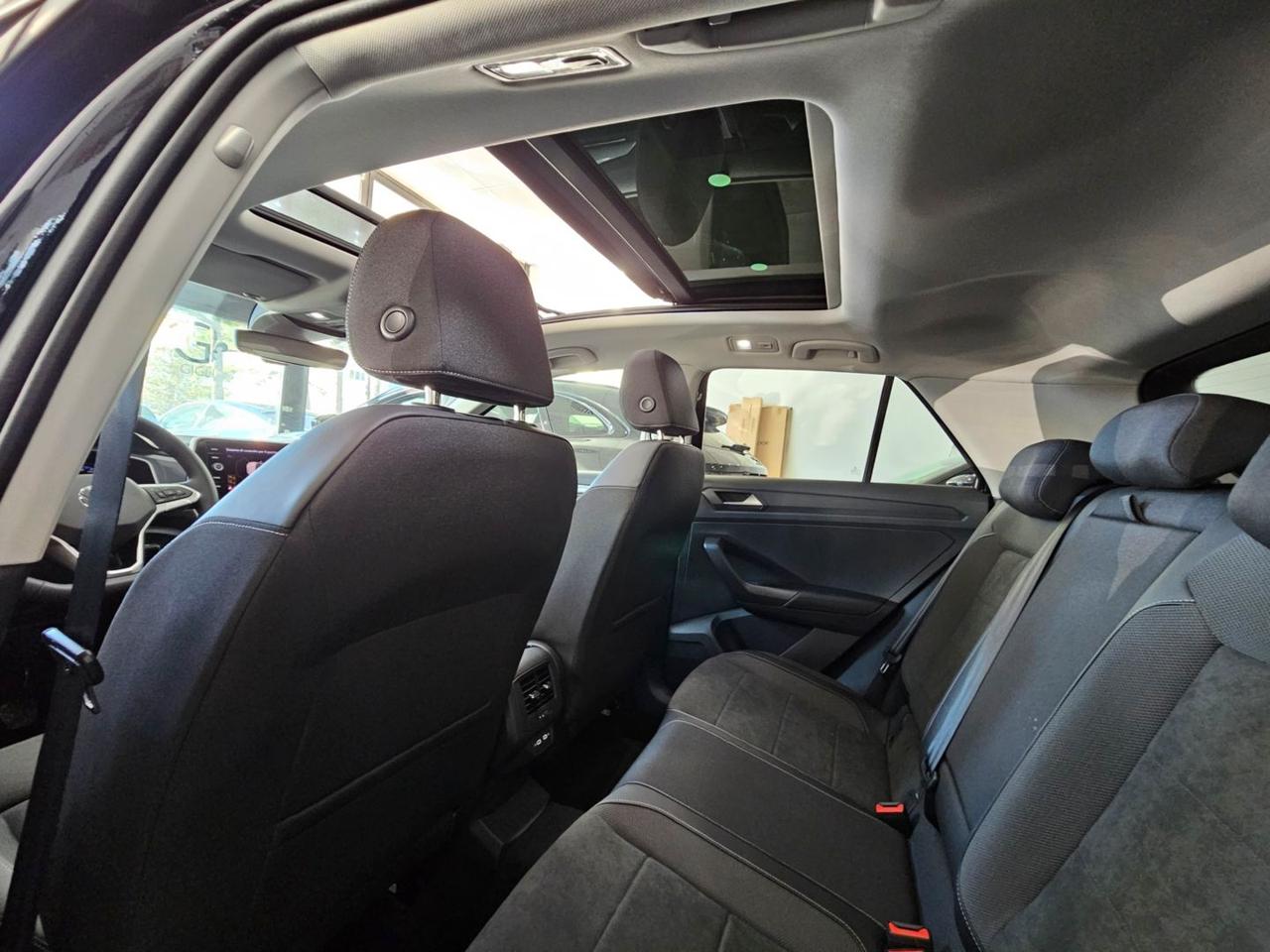 Volkswagen T-Roc Style C.17" Tetto Apribile Led Navi PDC Camera TDI