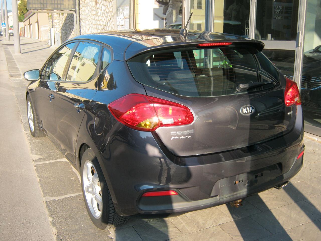 Kia Ceed cee'd 1.6 CRDi 110 CV 5 porte Cool