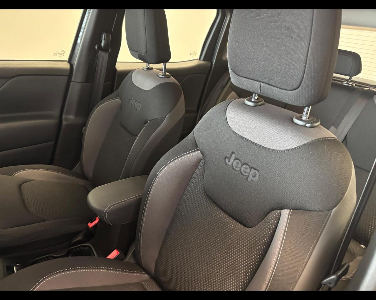 JEEP Renegade 2024 - Renegade 1.5 turbo t4 mhev Altitude 2wd dct