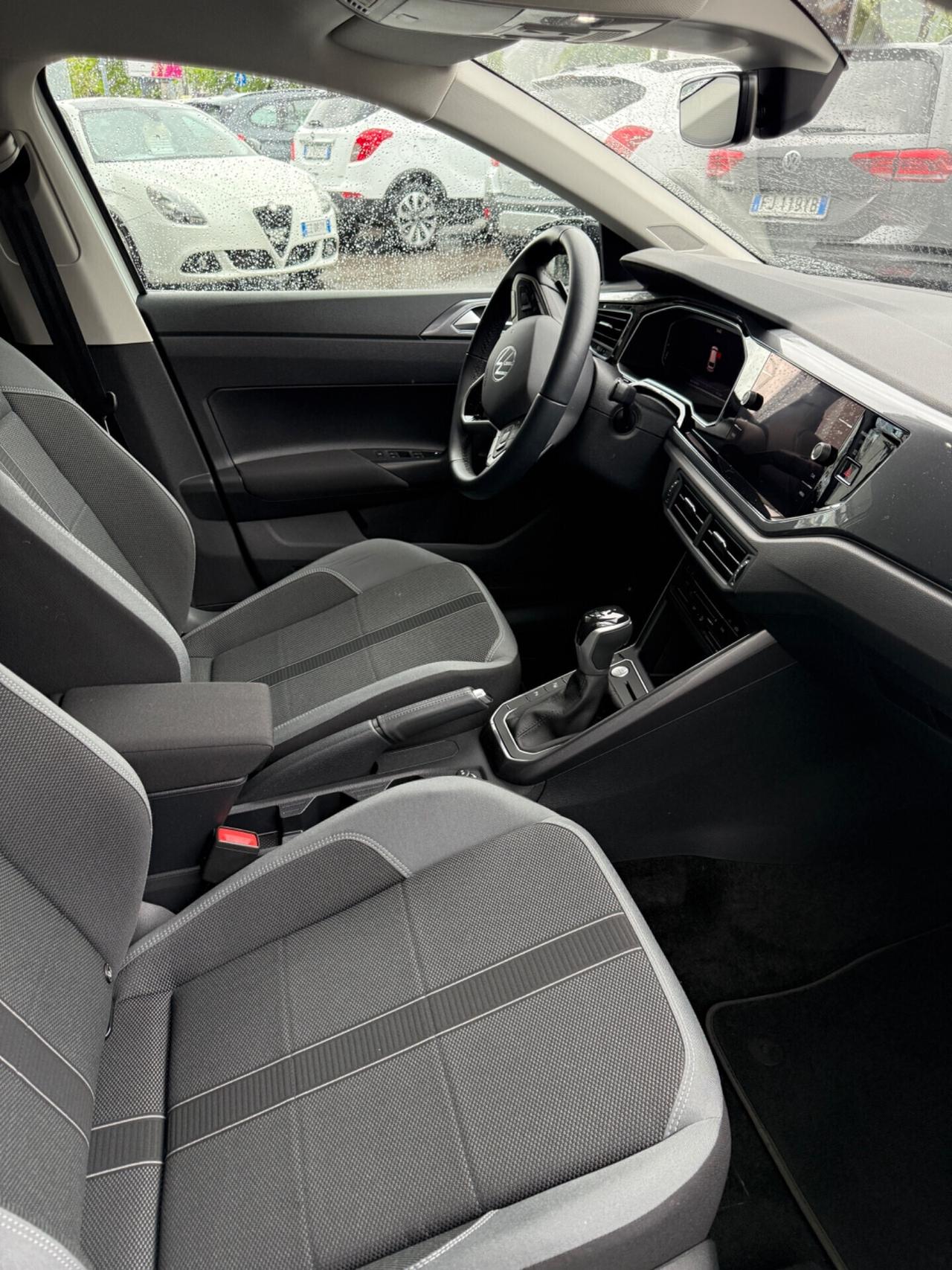 VOLKSWAGEN POLO 1.0 TSI 110cv DSG Style KM 9.100 NEOPATENTATI