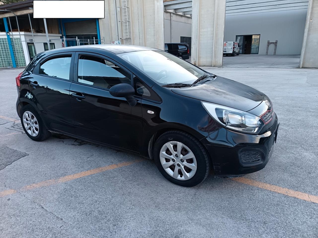 Kia Rio 1.1 CRDi km 145000 Ok neopatentati