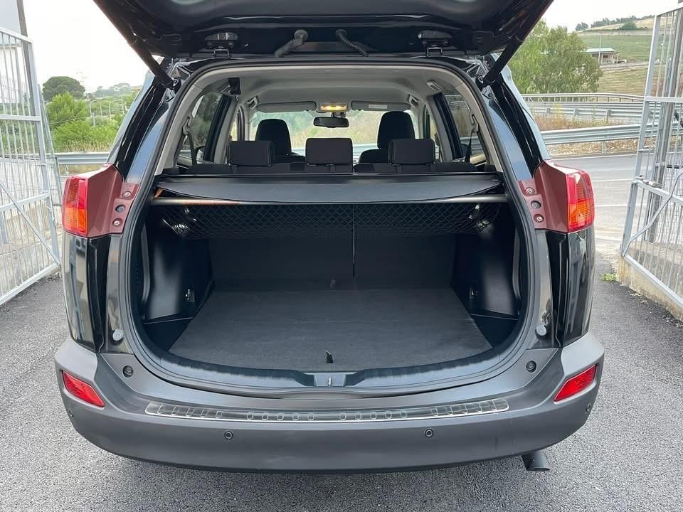 Toyota RAV 4 RAV4 2.2 D-4D 4WD Style