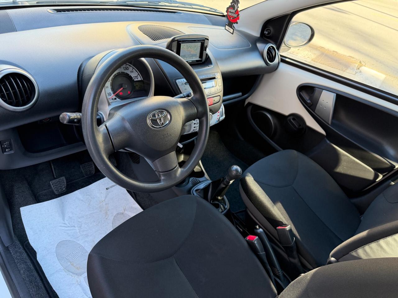 TOYOTA AYGO 1.0 NEOPATENTATI