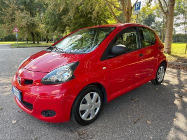 Toyota Aygo 1.0 12V VVT-i 3 porte Now Red Edition