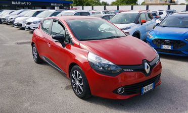 Renault Clio 1.2 100K KM!