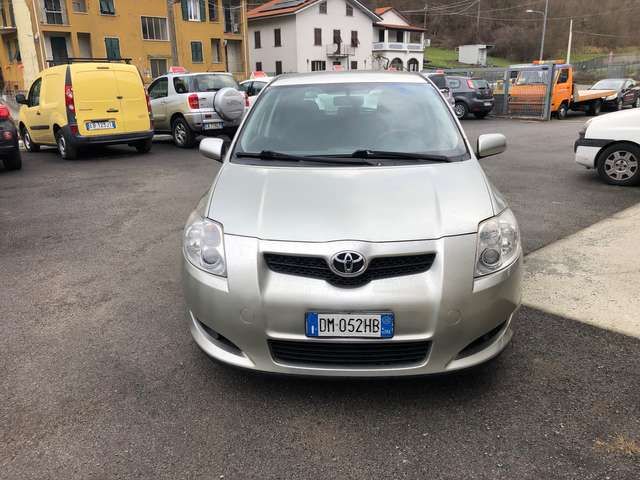 Toyota Auris Auris 5p 2.0 d-4d Sol dpf