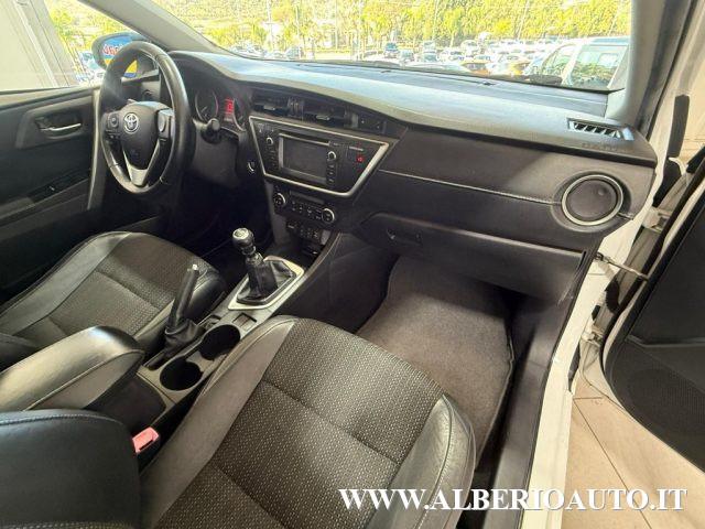 TOYOTA Auris 1.4 D-4D Lounge + TETTO