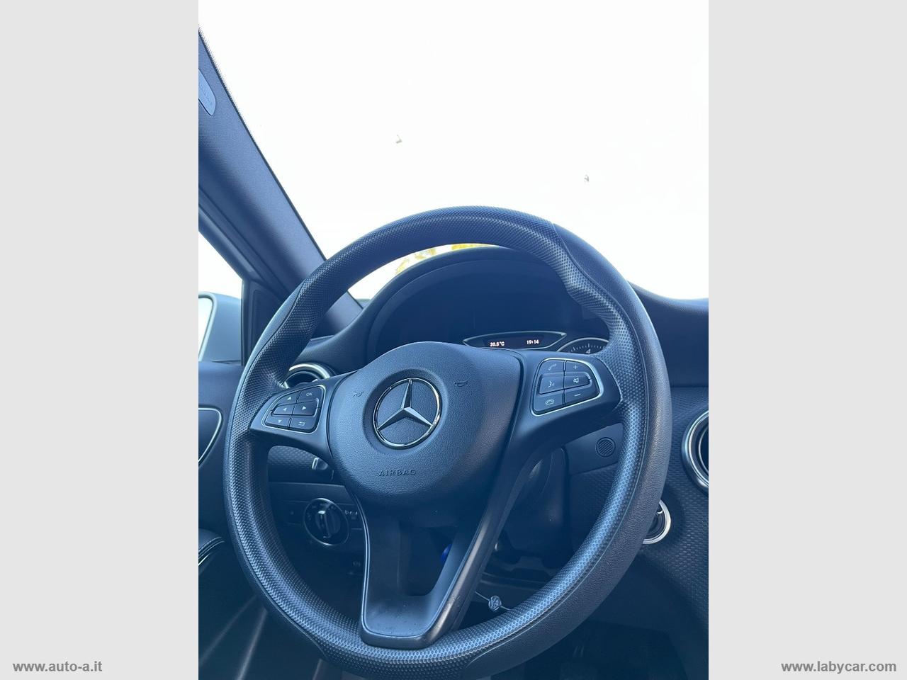 MERCEDES-BENZ A 180 d Executive