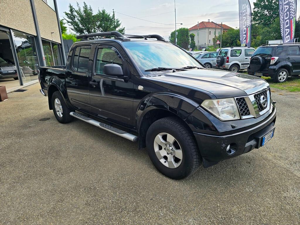 Nissan Navara 2.5 dCi 174CV "LE"
