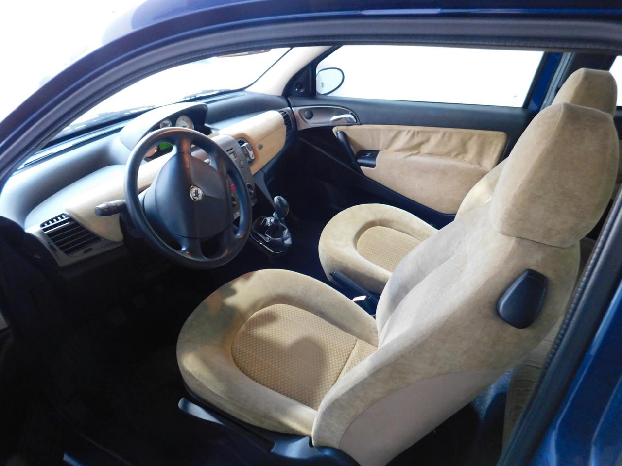Lancia Ypsilon 1.2 Argento
