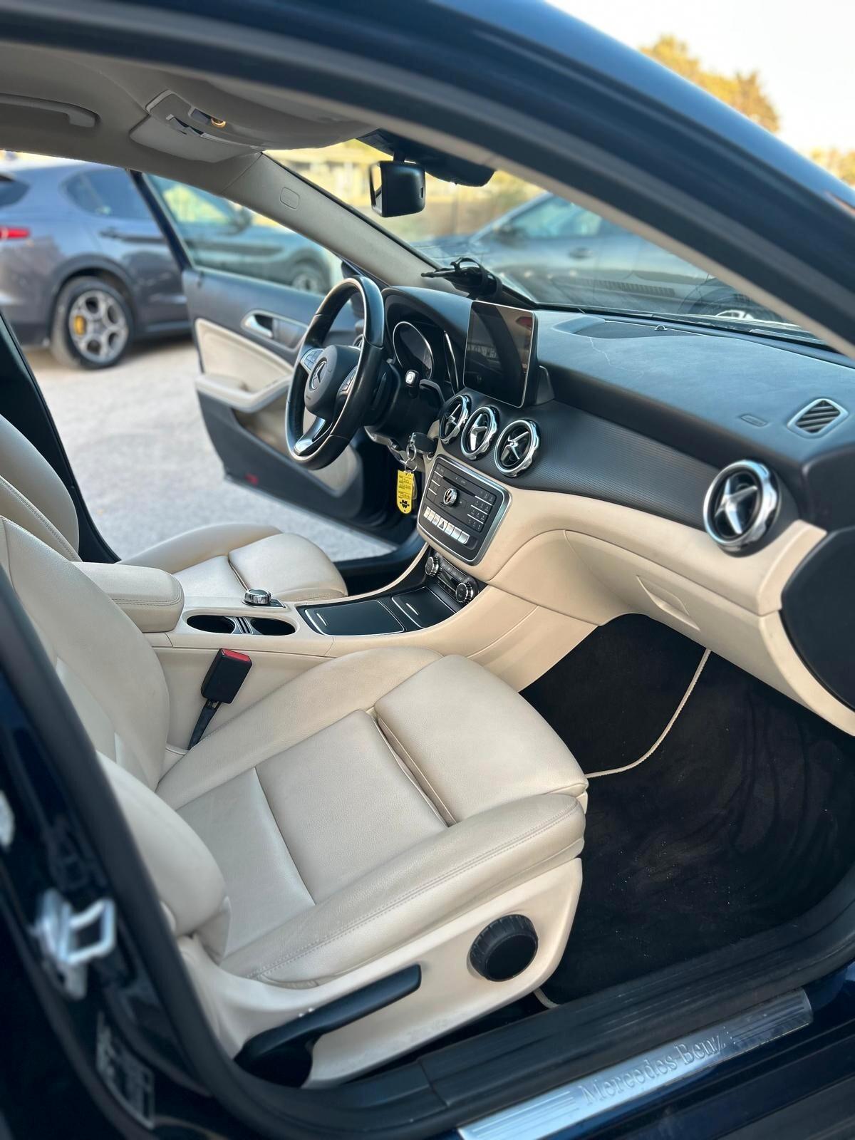 Mercedes-benz GLA 200 d Sport