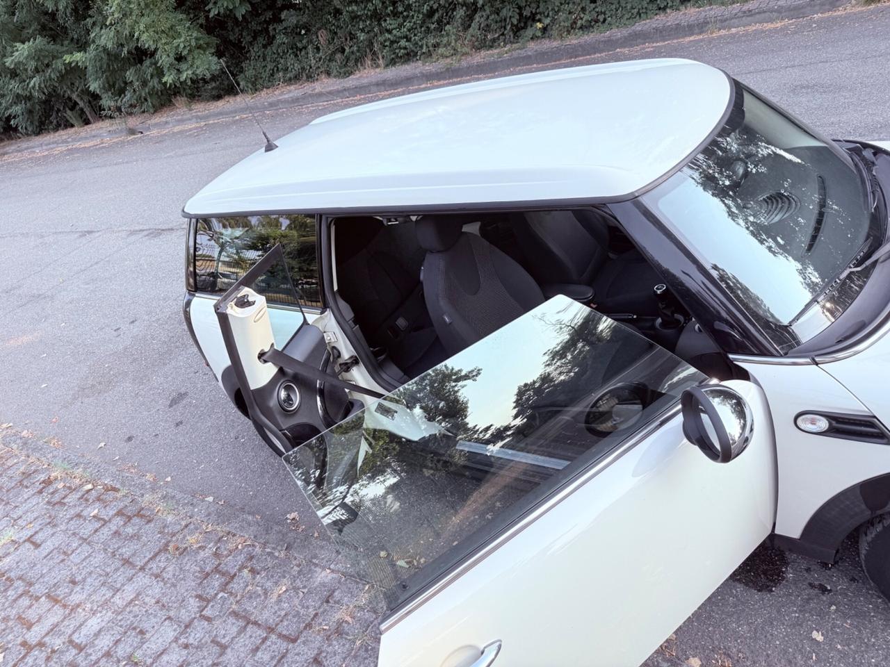 Mini Cooper D Clubman 1.6 DIESEL- 2010