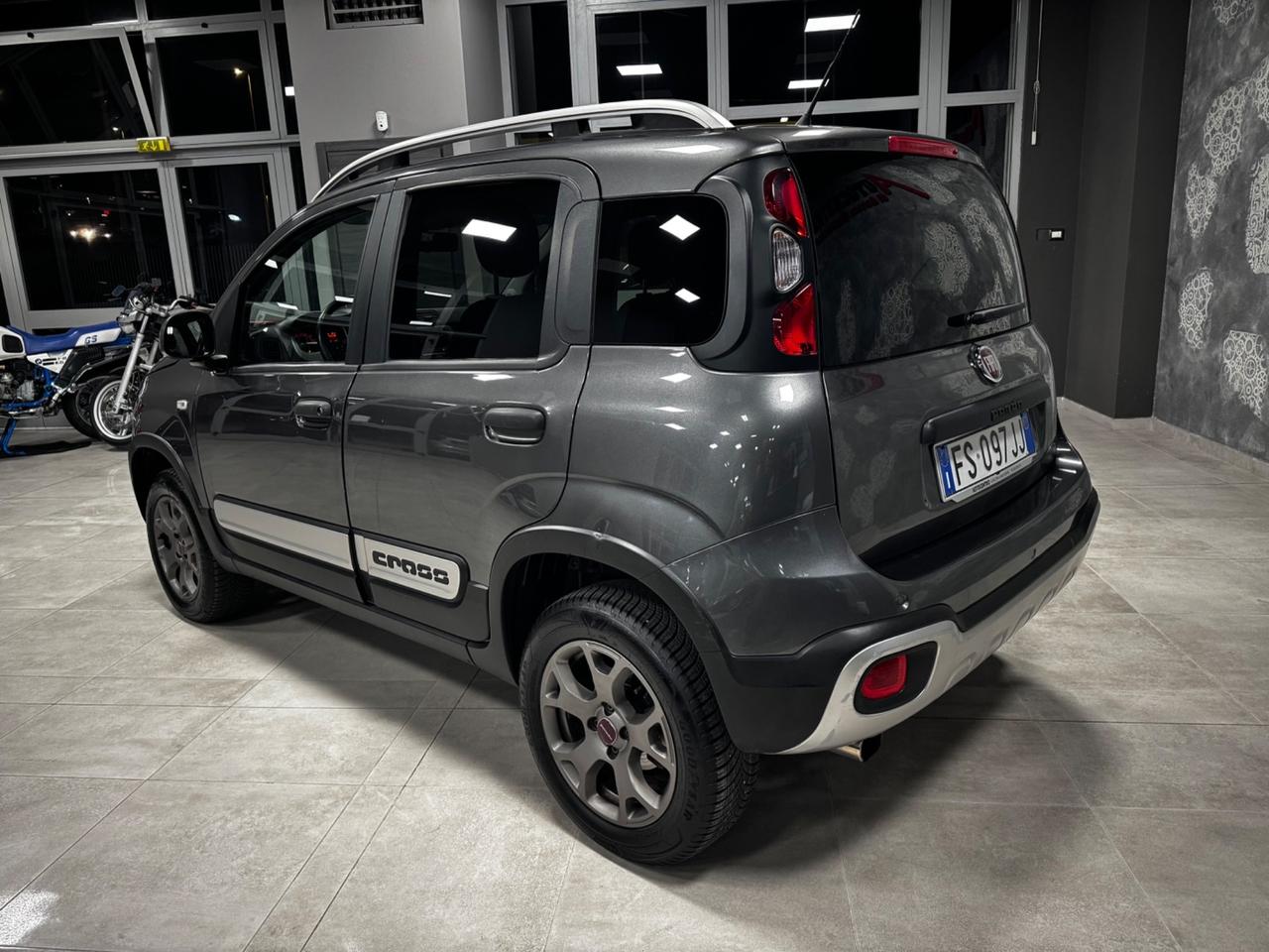 FIAT PANDA CROSS 4x4 900 T AIR