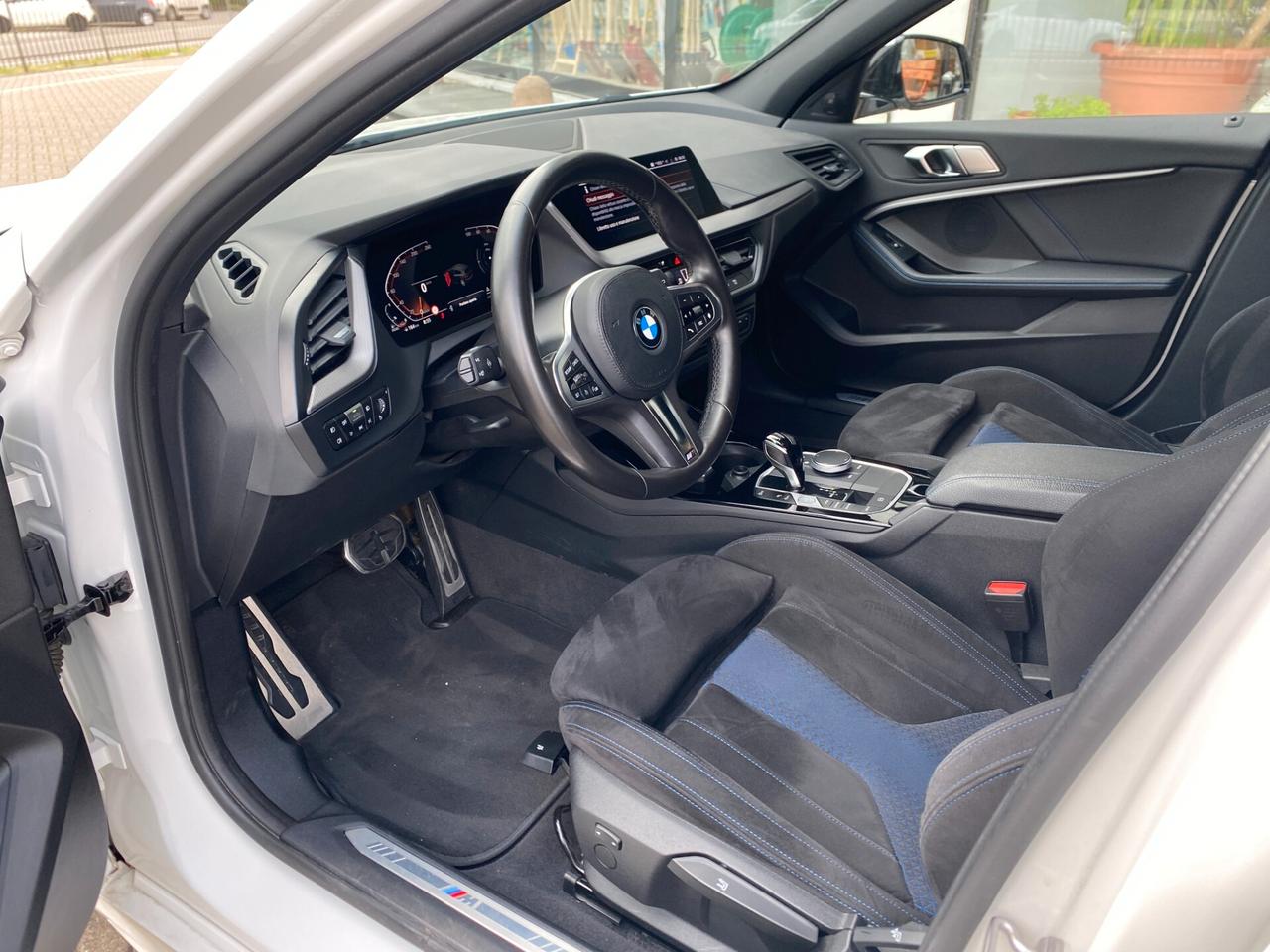 Bmw 118 118d 5p. Msport
