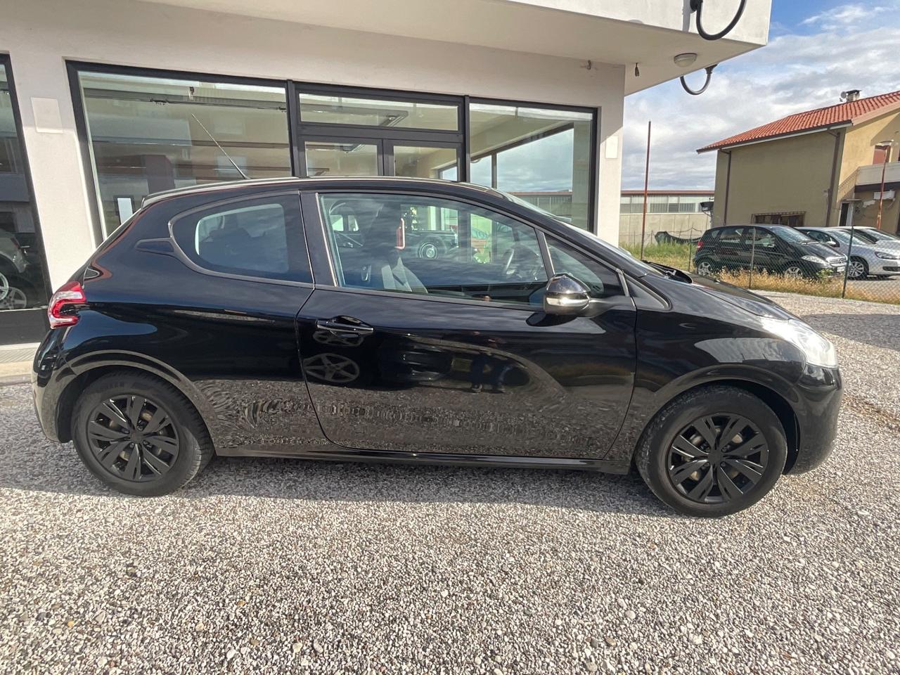 Peugeot 208 1.2 VTi 82 CV 3 porte Active