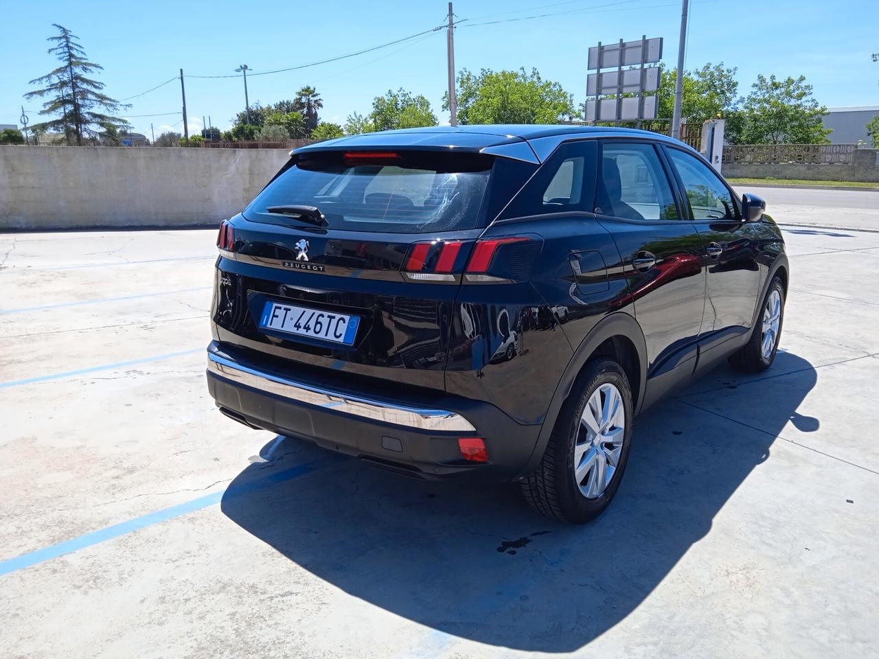 PEUGEOT 3008 1.5 HDI 130 CV BUSINESS CROSSWAY